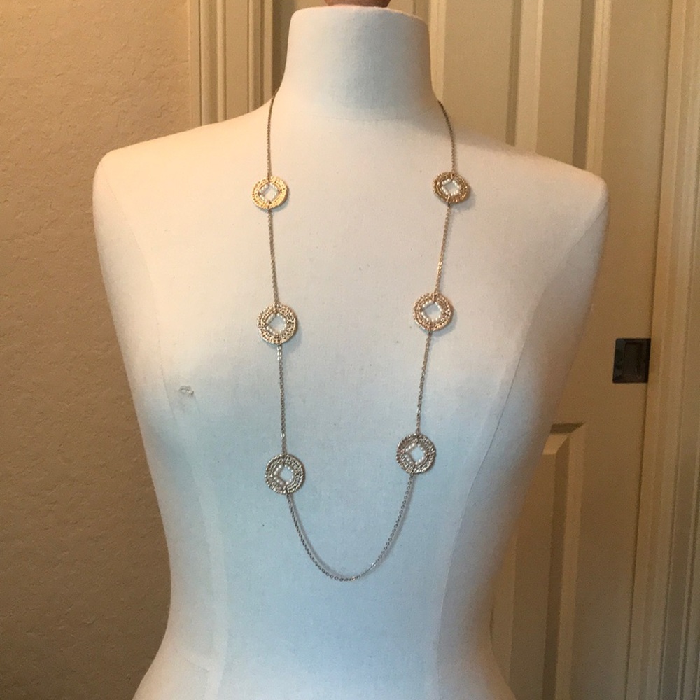 Gold/pearl long necklace